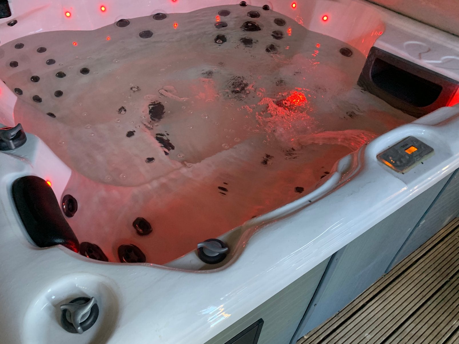 Jaccuzi, Ophalen, Zo goed als nieuw