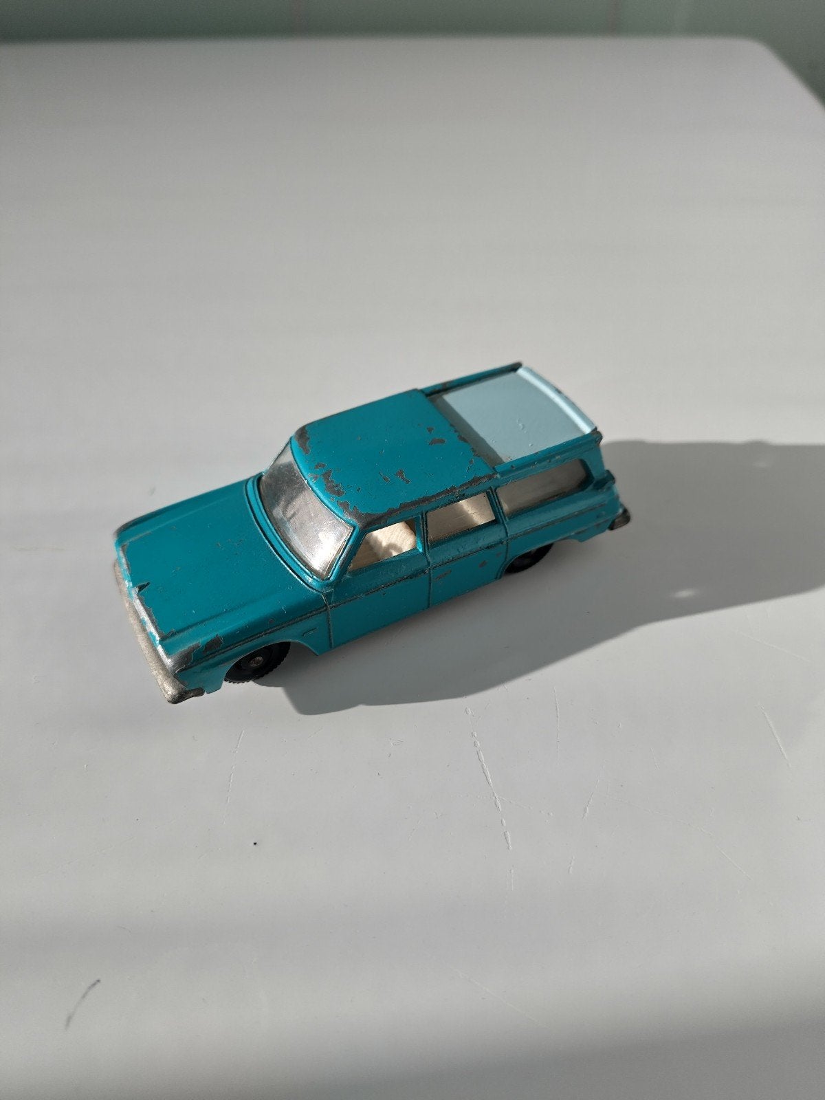 Vintage Lesney Lark Wagonaire AFHALING LEES BESCHRIJVING, Enlèvement, Utilisé, Voiture, Lesney