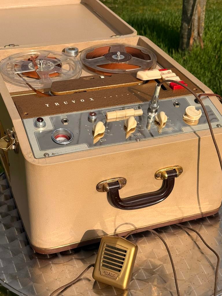 Magnétophone vintage TRUVOX England –années 50/60 avec micro, Enlèvement, Magnétophone, Avec bandes
