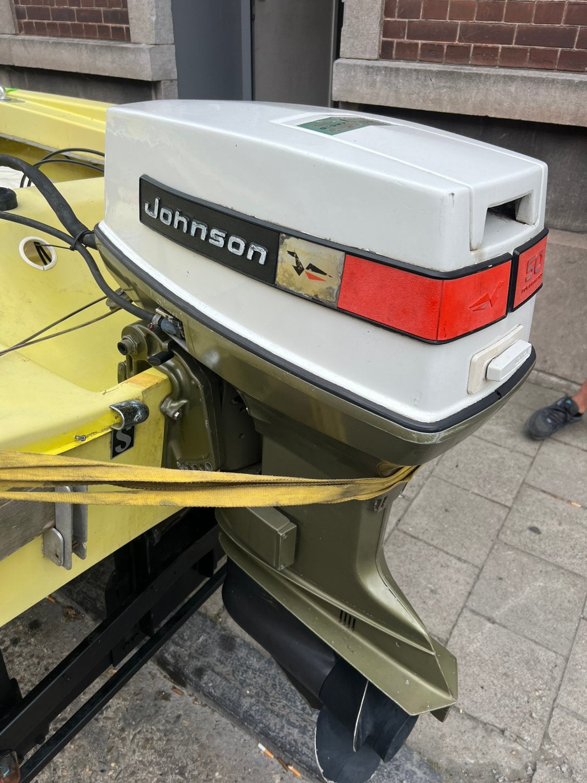 Moteur jonhson, Enlèvement, Comme neuf