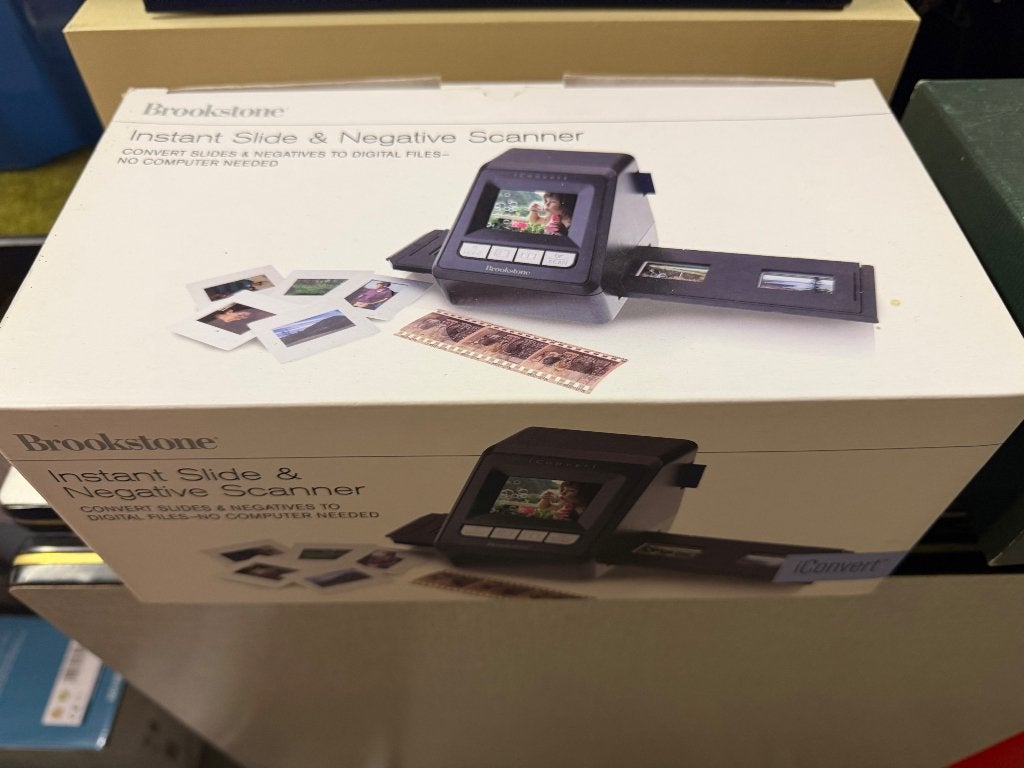Dia en negatieven scanner, Computers en Software, Scanners, Ophalen, Zo goed als nieuw, Diascanner, Brookstone