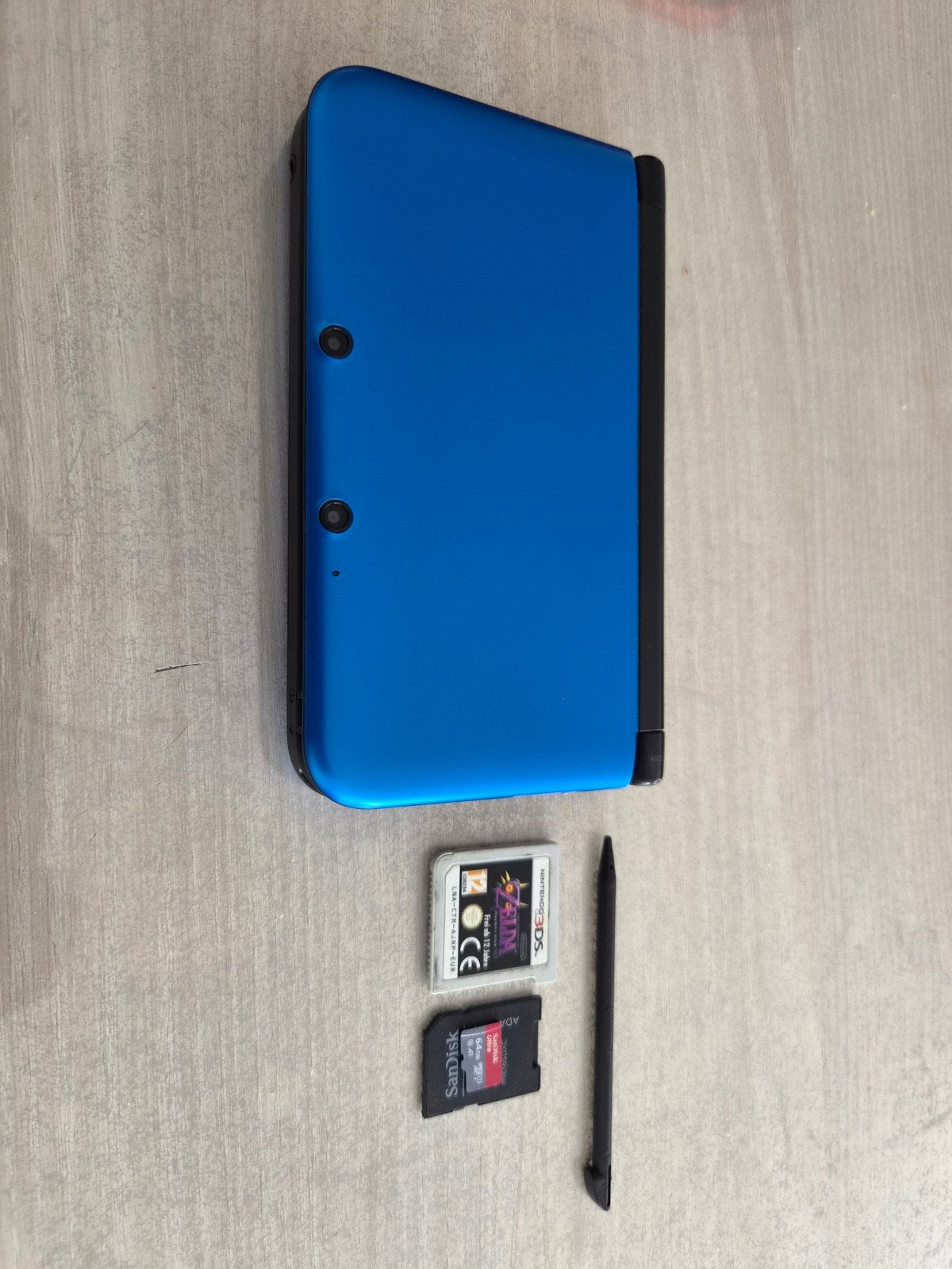 3DS XL neuve + chargeur + 64Go de stockage + Zelda MM, Neuf, Enlèvement ou Envoi, 3DS XL, Bleu