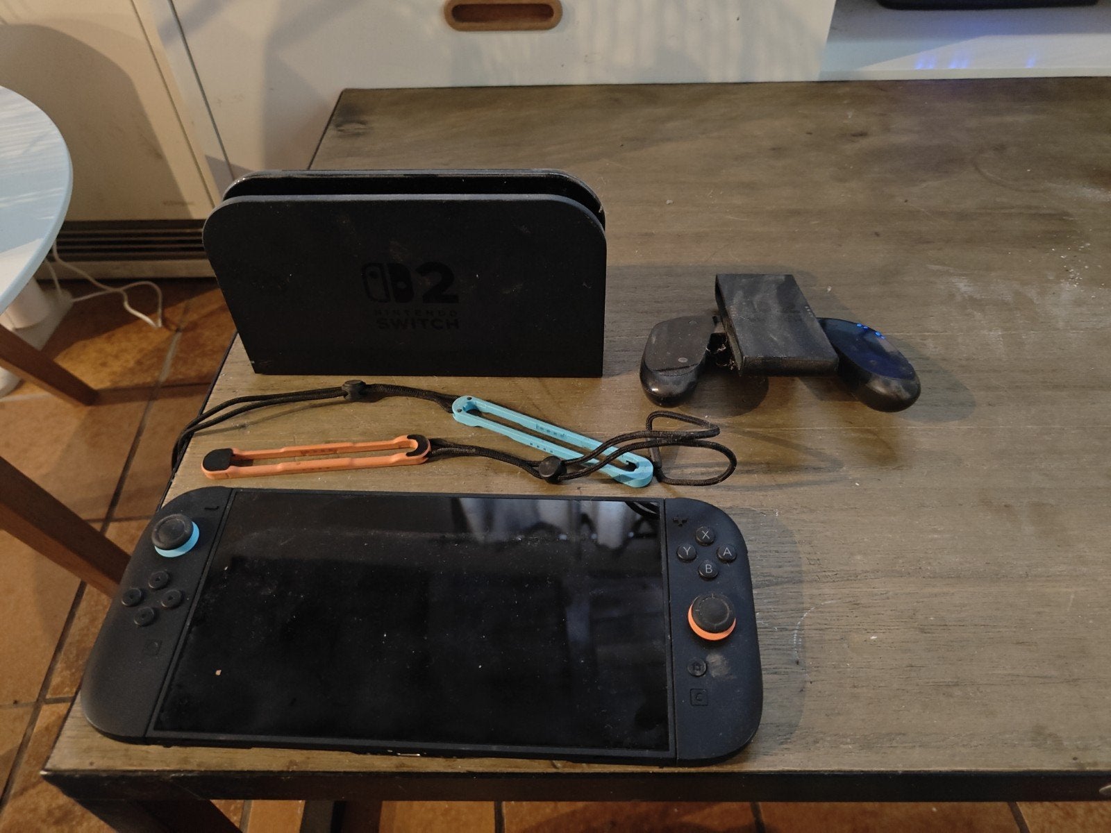 Nintendo Switch 2 + assasin vrees shadows, Met games, Zo goed als nieuw, Met 1 controller, Switch OLED