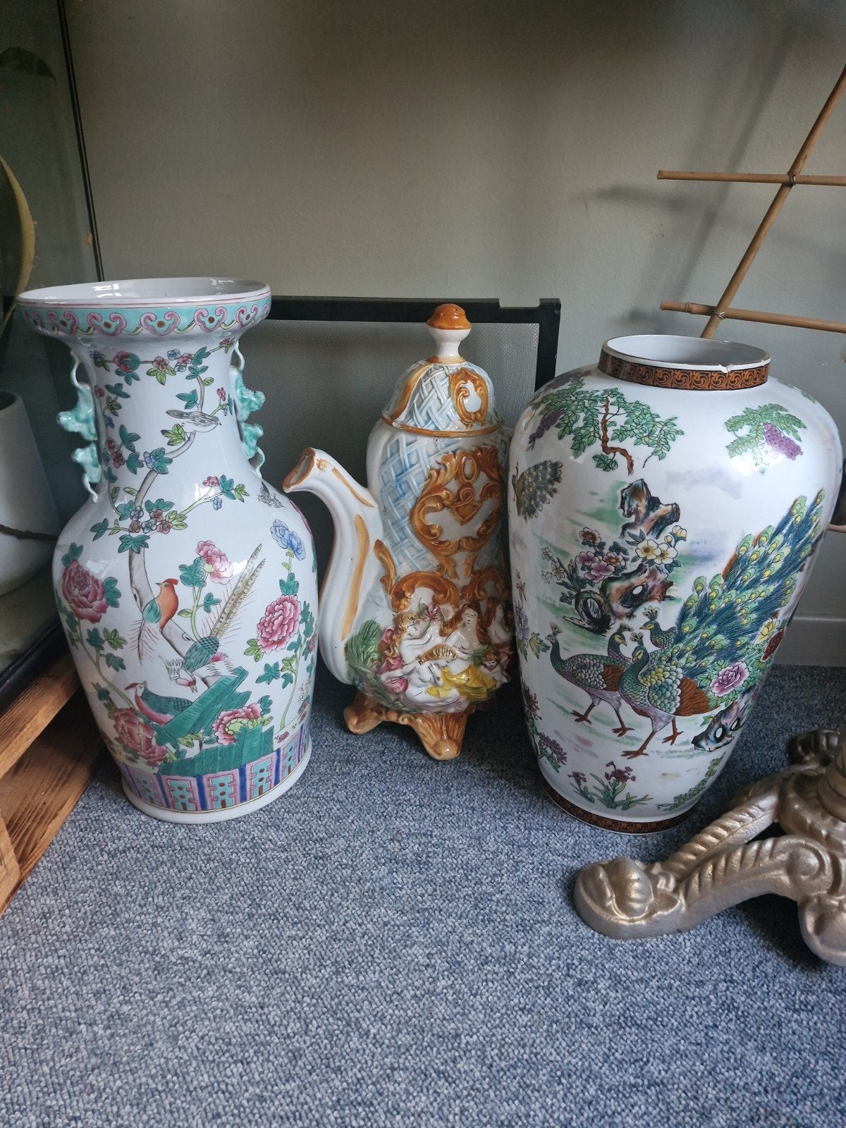 Set van 3 decoratieve porseleinen vazen in oosterse stijl, Antiek en Kunst, Ophalen