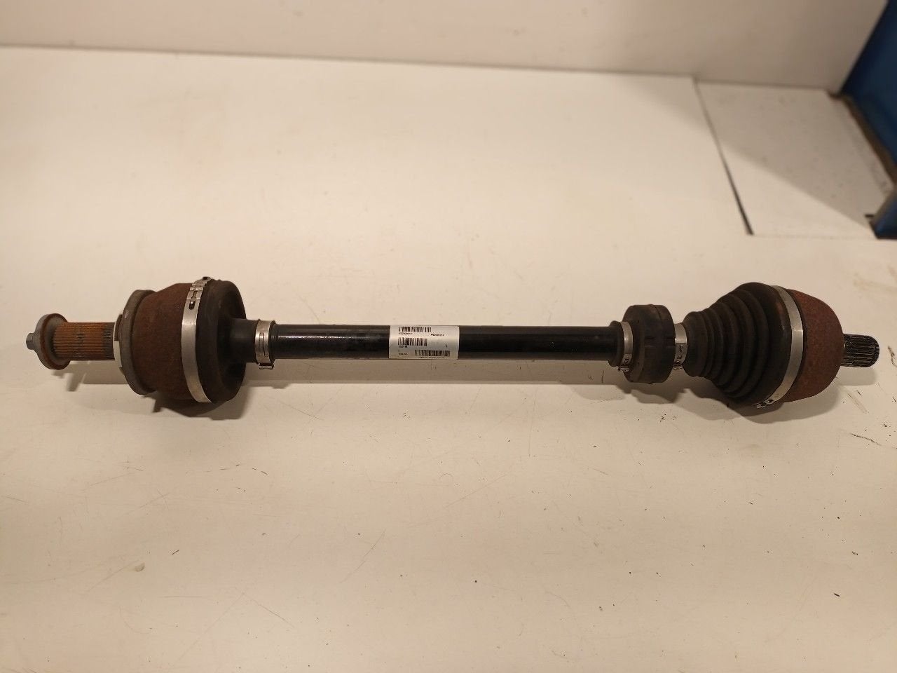 Aandrijfas links achter Volvo XC60, Onderdelen@venauto.nl, Van der Ven Autorecycling B.V., Gebruikt, Ettenseweg 76, 4706 PB Roosendaal, The Netherlands