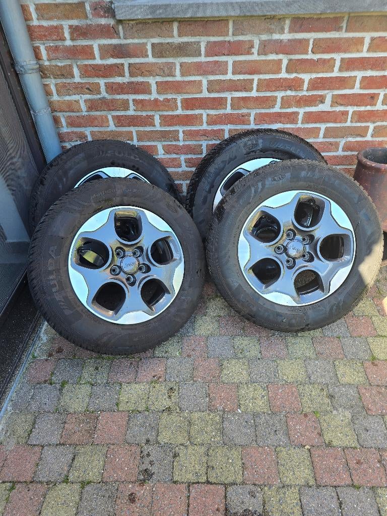 17 pouces. Jantes+nouveaux pneus toutes saisons,, Autos, Particulier, Achat, Renegade