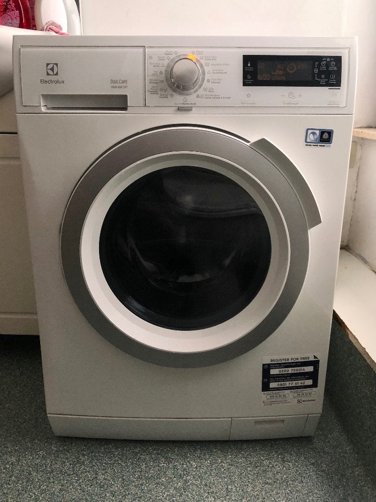InverterTechnology 1600 rpm, Elektronische apparatuur, Was-droogcombinaties, Gebruikt, 6 tot 8 kg, 85 tot 90 cm, Ophalen