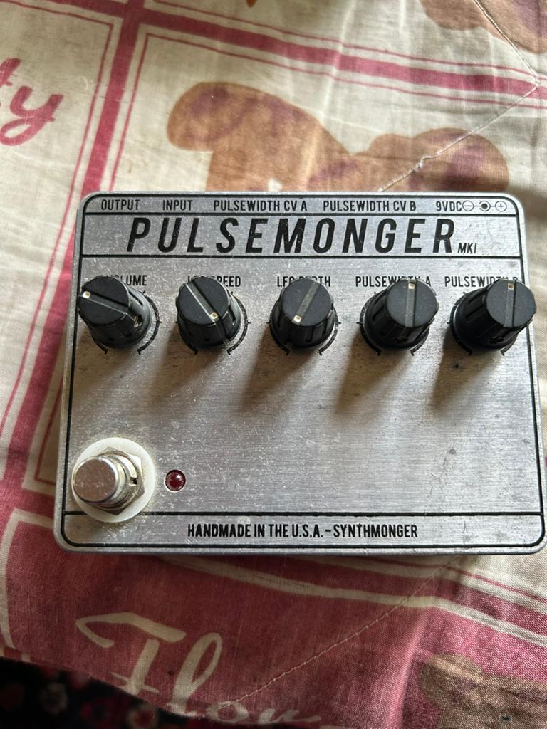 Pulsemonger MK 1 square fuzz gtr/synth, Muziek en Instrumenten, Effecten, Ophalen of Verzenden, Zo goed als nieuw, Chorus