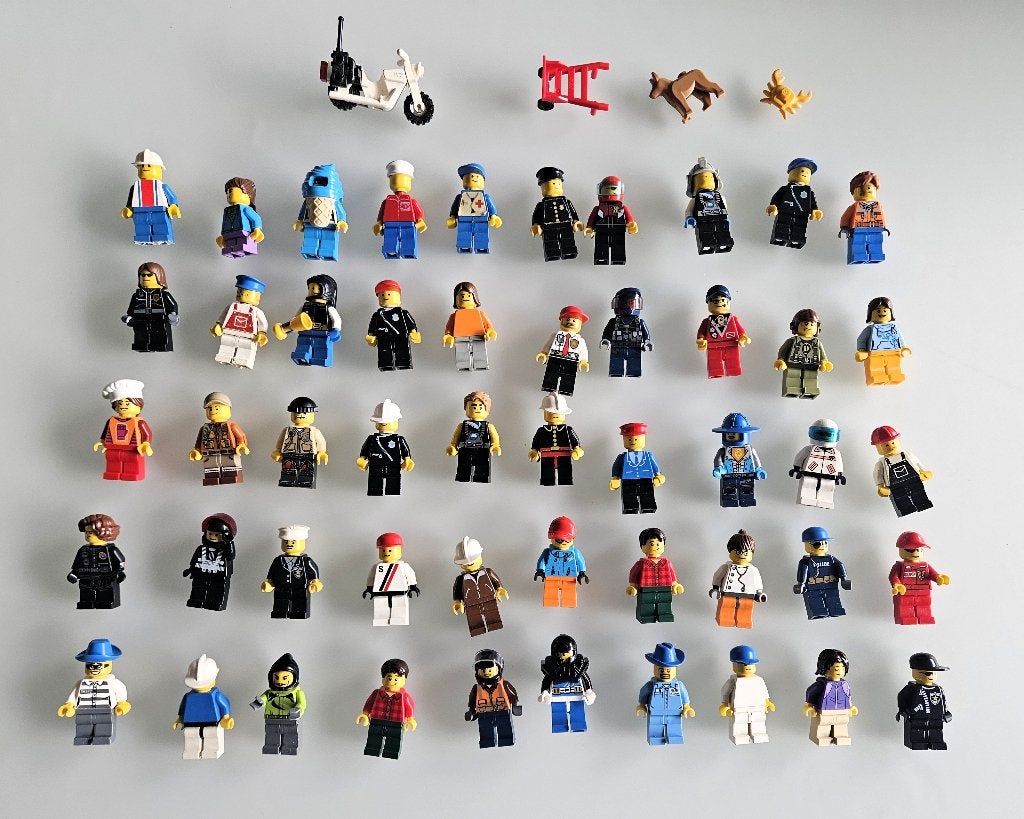 Lego poppetjes en Lego verkeersborden, Kinderen en Baby's, Speelgoed | Duplo en Lego, Ophalen of Verzenden, Lego
