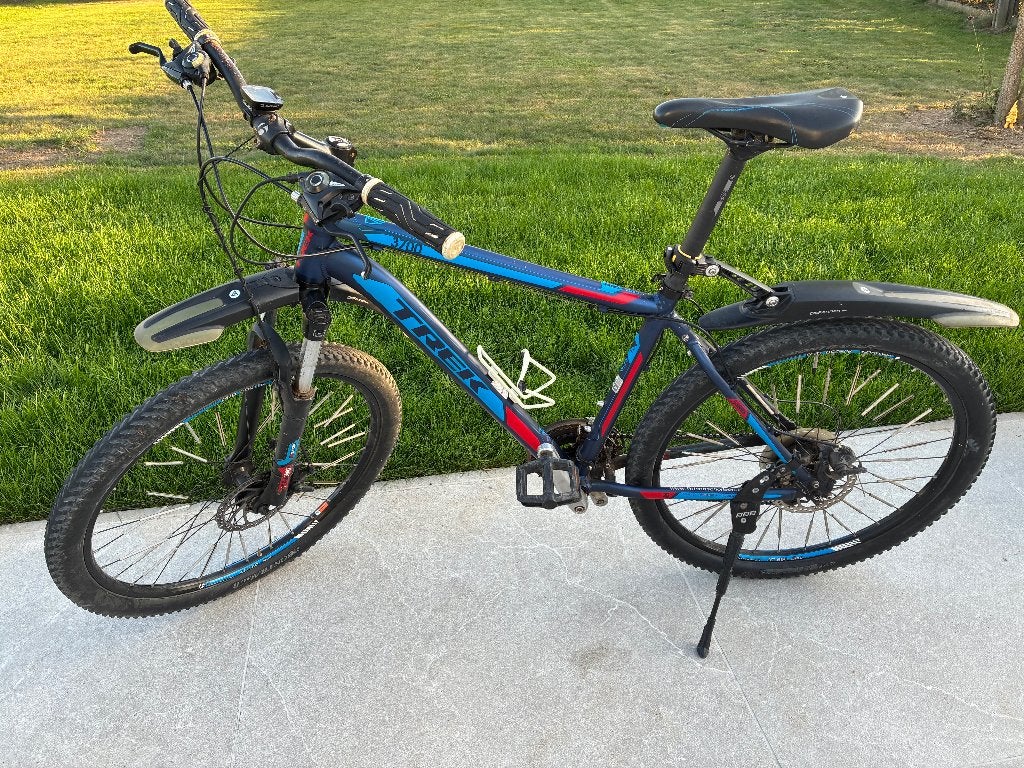 Mountainbike Trek, flexibele spatborden, studentenfiets, Fietsen en Brommers, Ophalen, Gebruikt, Versnellingen, 18 inch
