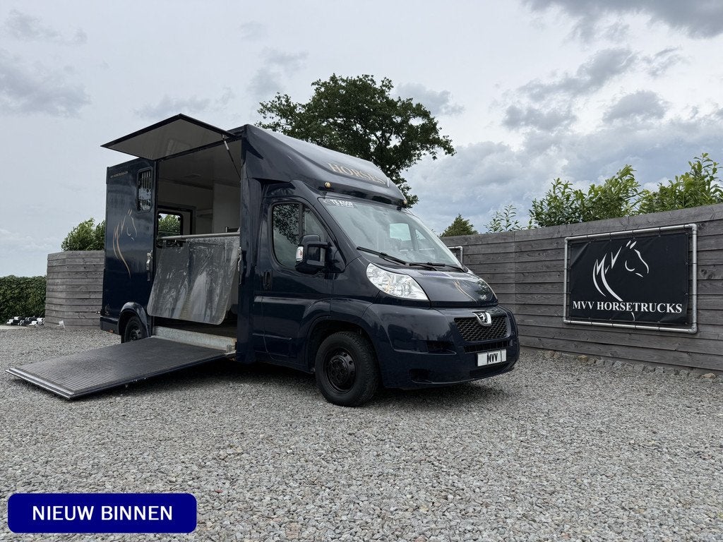 Peugeot Boxer | HORSETRUCK | TVW | CLASSIC 3XL | 2013 | 150P, Dieren en Toebehoren, Weduwestraat 12
4884MV  WERNHOUT, NL, Paardenwagentje NL | MVV HORSETRUCKS