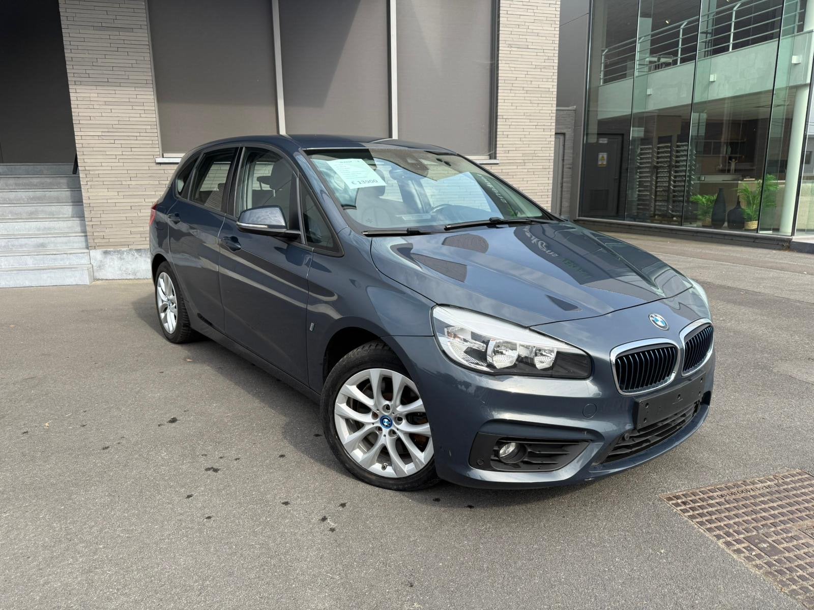 BMW 225xe Plug-in Hybride | 2017 | 115.000 km, Auto's, BMW, 4 deurs, Monovolume, Bedrijf, 5 zetels