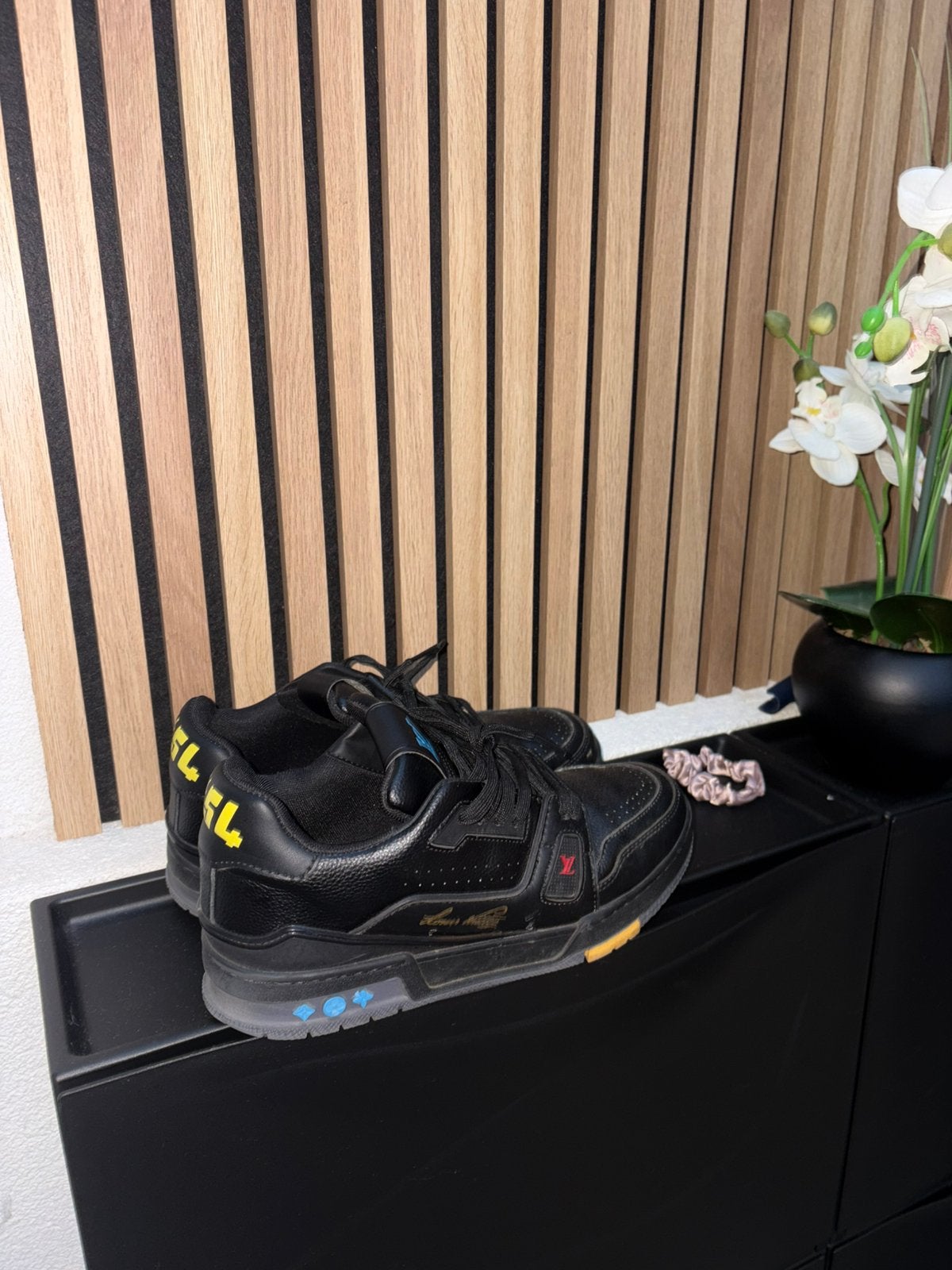 Lv sneakers, Ophalen, Zo goed als nieuw, Sneakers