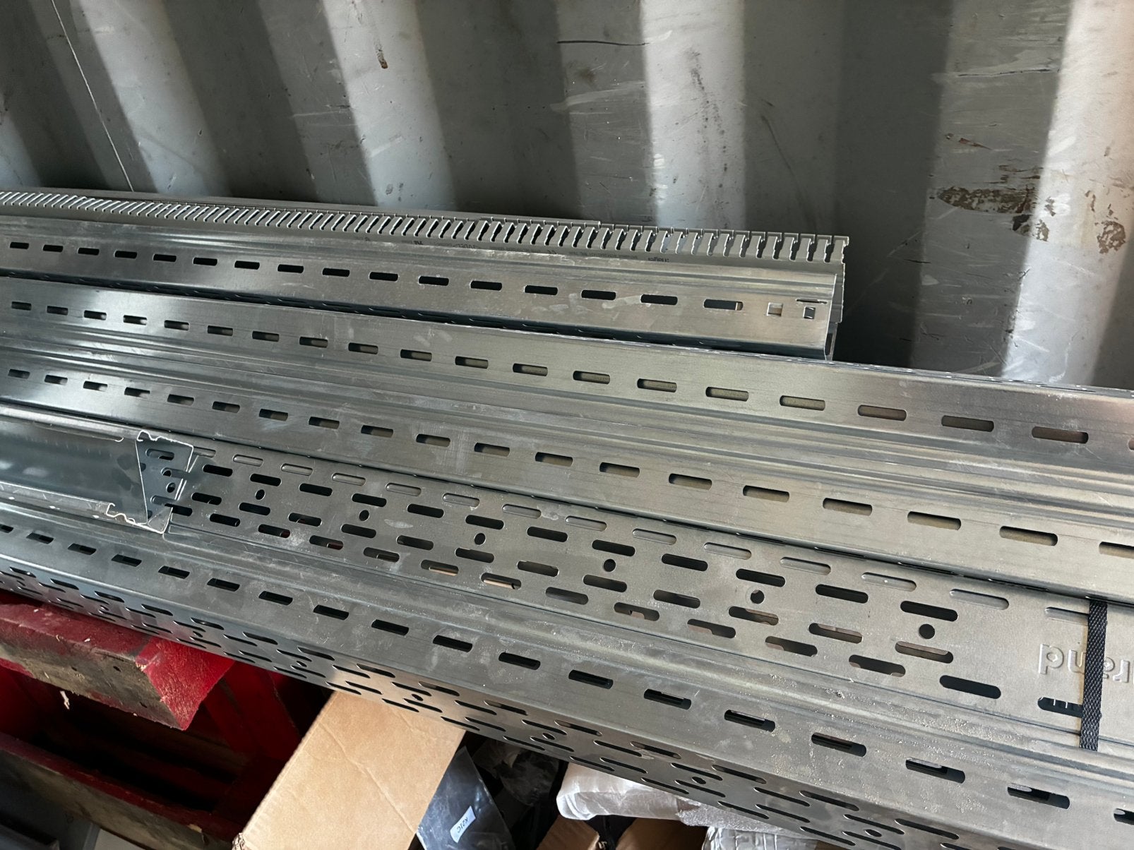 Kabelgoot, Ophalen, Nieuw