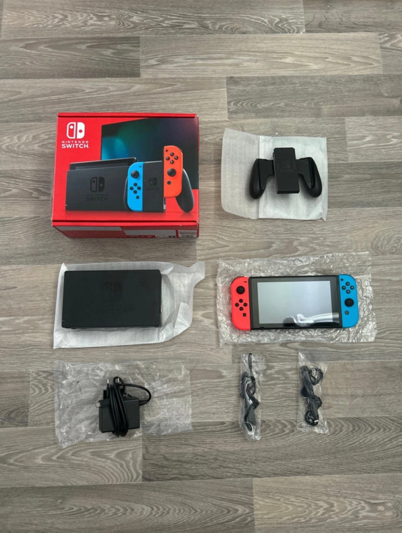 Nintendo switch 1 v2, Consoles de jeu & Jeux vidéo, Consoles de jeu | Nintendo Switch, Switch 2019 Upgrade, Avec disque dur, Comme neuf