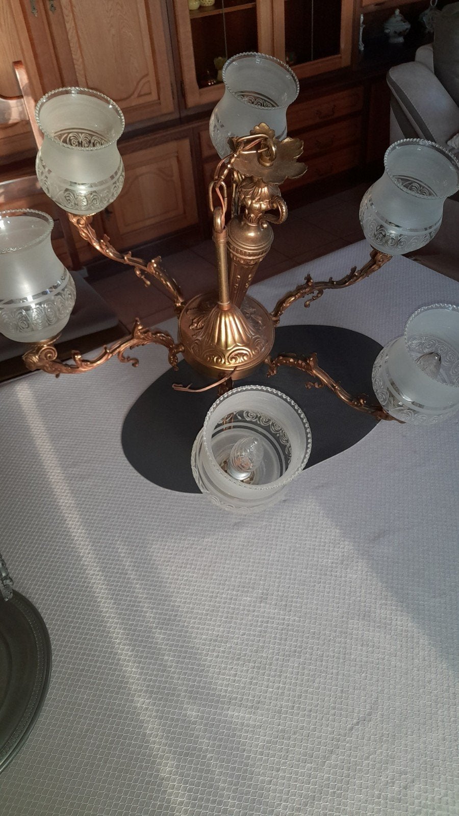 Lustre en laiton à  6 globes des années 70., Enlèvement, Utilisé, Autres matériaux, Rétro