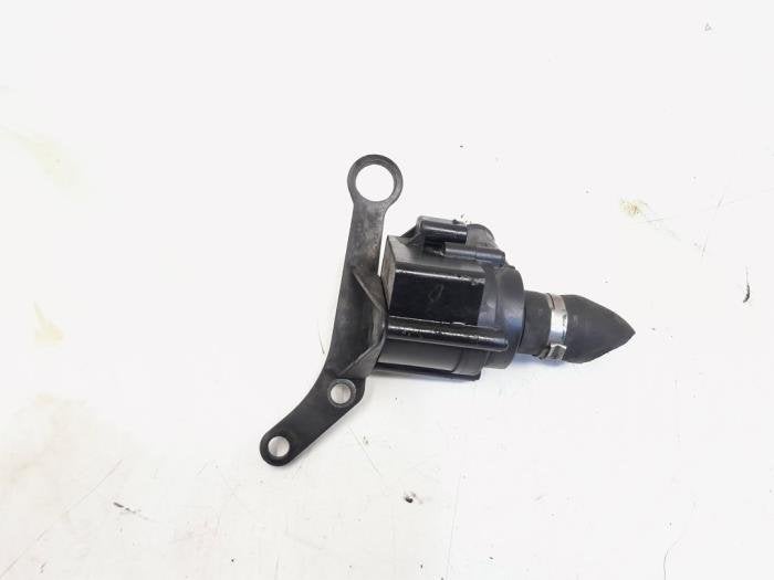 Extra waterpomp van een Audi A4, Gebruikt, -, -, -