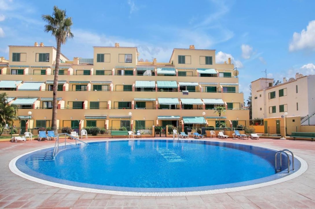 Costa silencio , gerenoveerd appartement te koop,