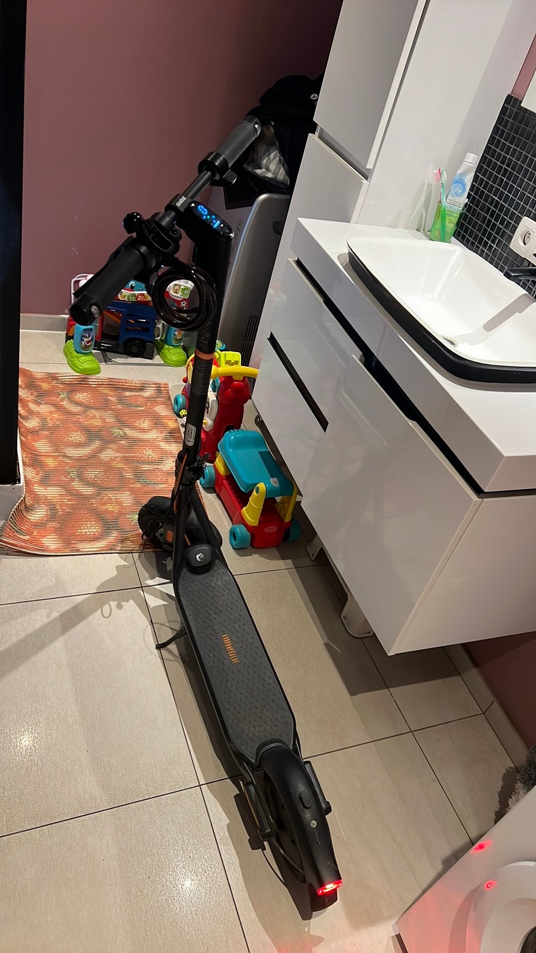 Ninebot f2 pro, Fietsen en Brommers, Ophalen, Zo goed als nieuw