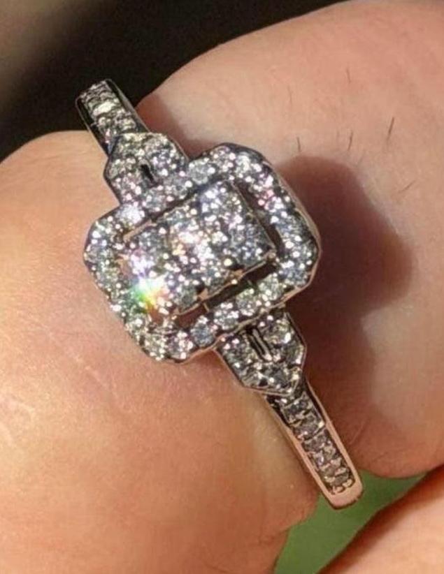Gouden trouwring 50 natuurlijke diamanten met certificaat!, Nieuw, Ophalen of Verzenden, 17 tot 18, Met edelsteen