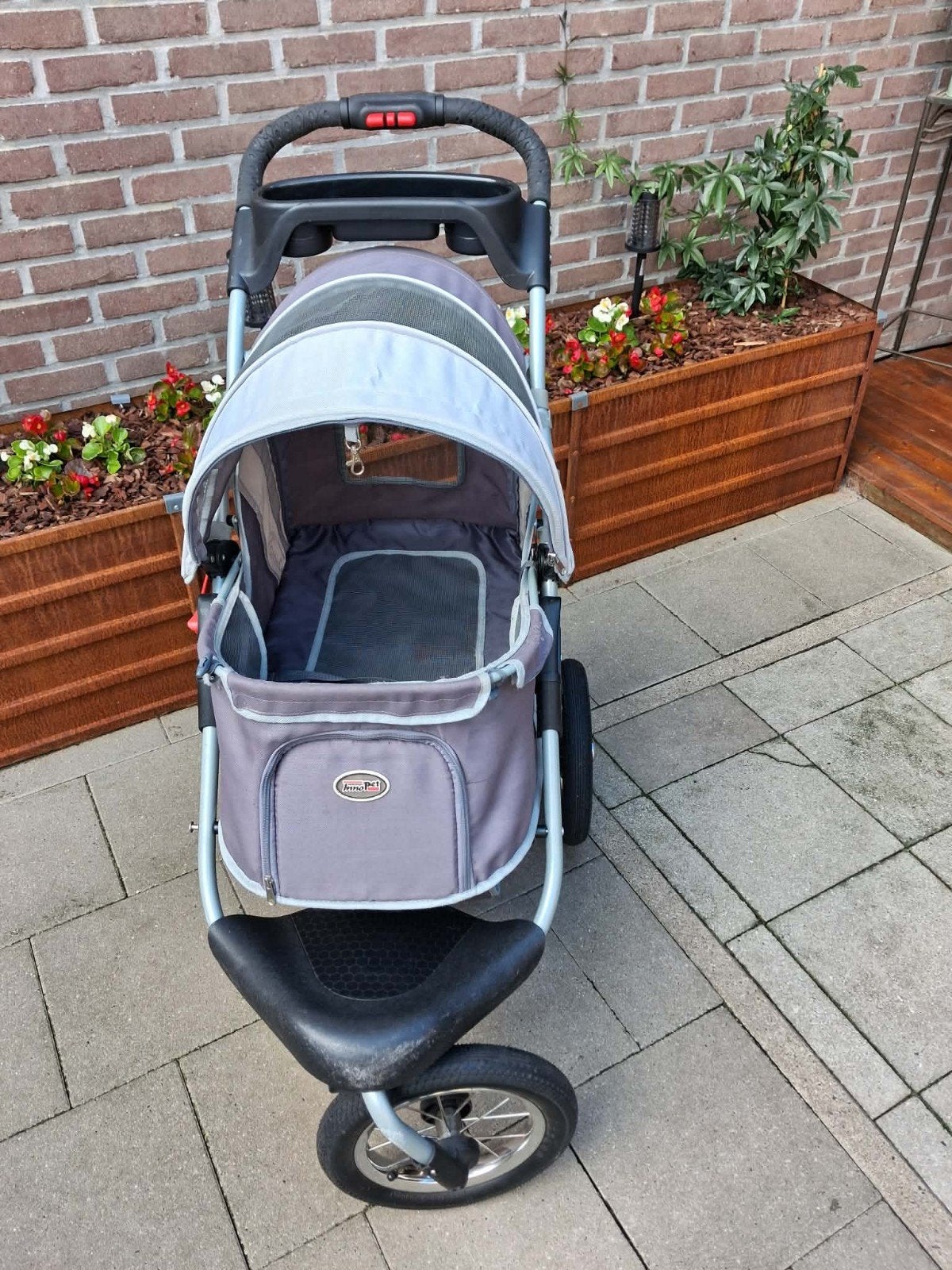 Hondenbuggy zo goed als nieuw met regenkap, Animaux & Accessoires, Accessoires pour chiens, Enlèvement