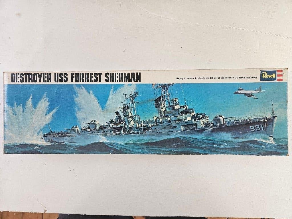 MAQUETTE REVELL DESTROYER FORREST SHERMAN, Enlèvement, Revell