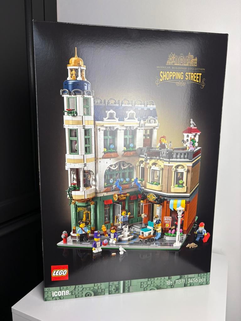 Lego 11371 shopping street, Ophalen of Verzenden, Nieuw, Complete set, Lego