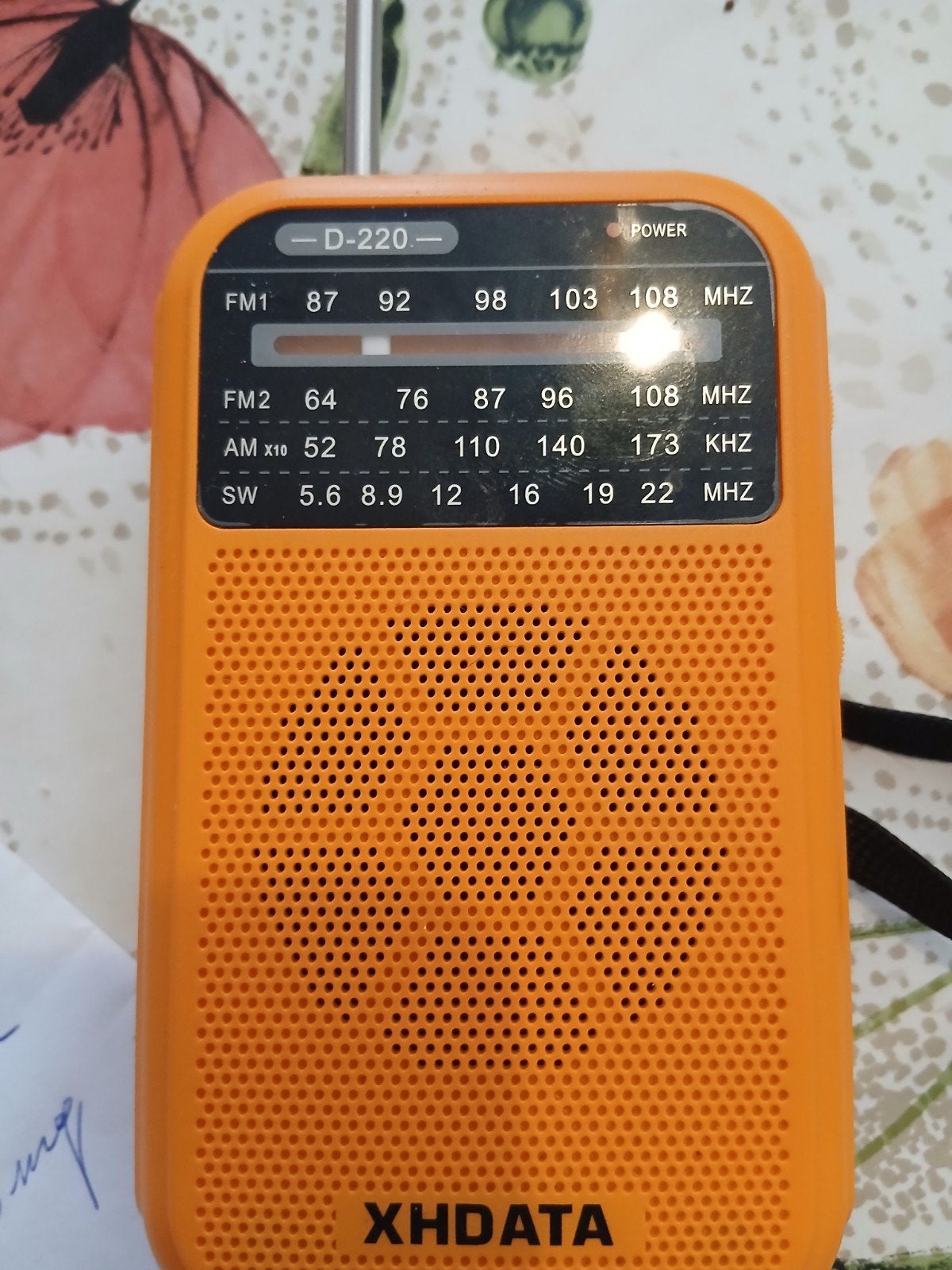 kleine wereldontvanger radio, Audio, Tv en Foto, Ophalen, Zo goed als nieuw, Radio