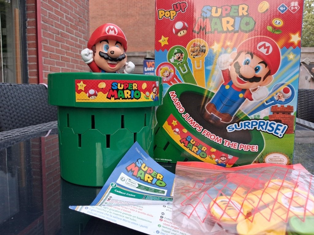 Pop up Super Mario gezelschapspel Tomy, Hobby en Vrije tijd, Gezelschapsspellen | Overige, Drie of vier spelers, Ophalen, Zo goed als nieuw