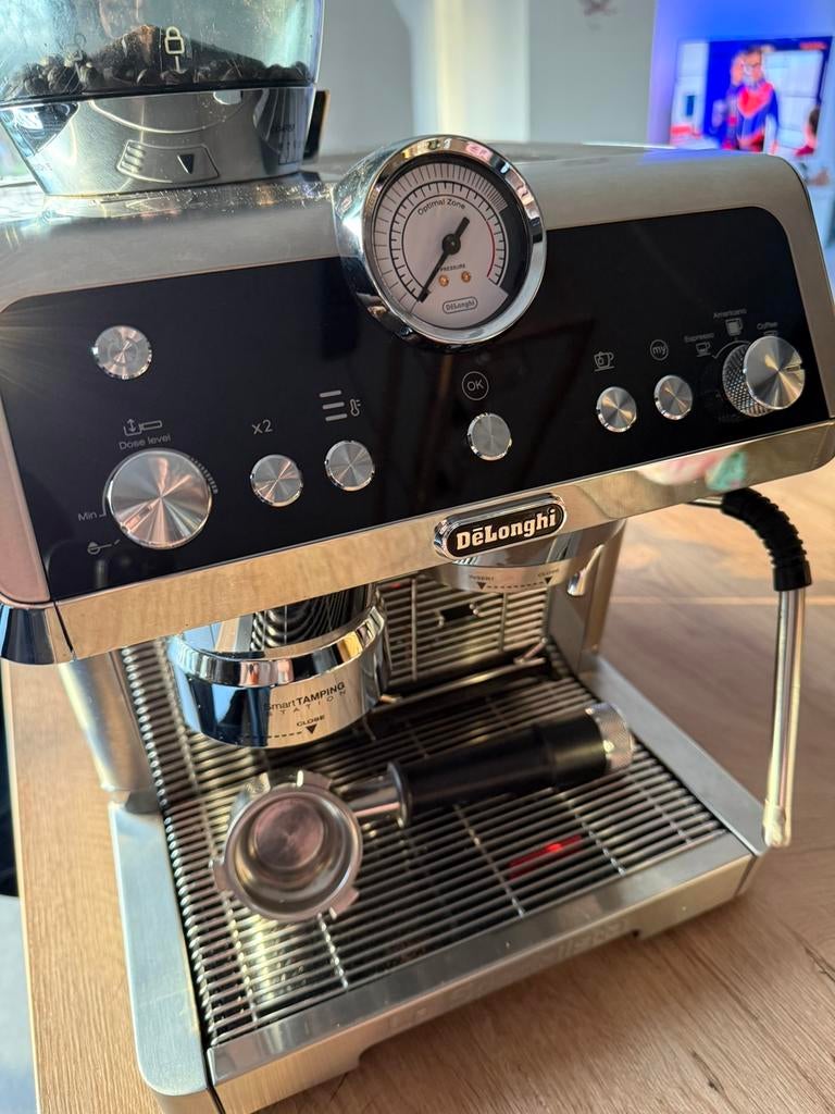 De’Longhi La Specialista Prestigio EC9355.M, Machine à espresso, Réservoir d'eau amovible, Café en grains, 2 à 4 tasses