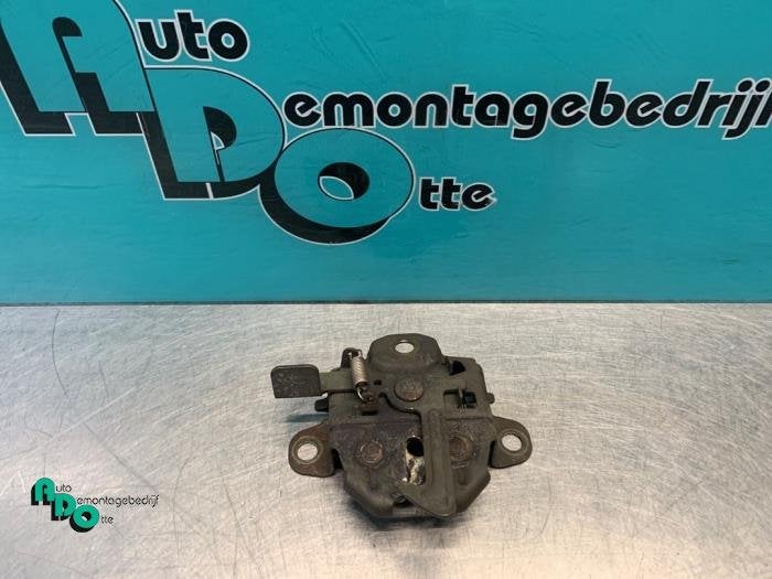 Slotmechaniek Motorkap van een Daihatsu Cuore (Cuore 03-), Auto-onderdelen, Gebruikt, Daihatsu, -, -