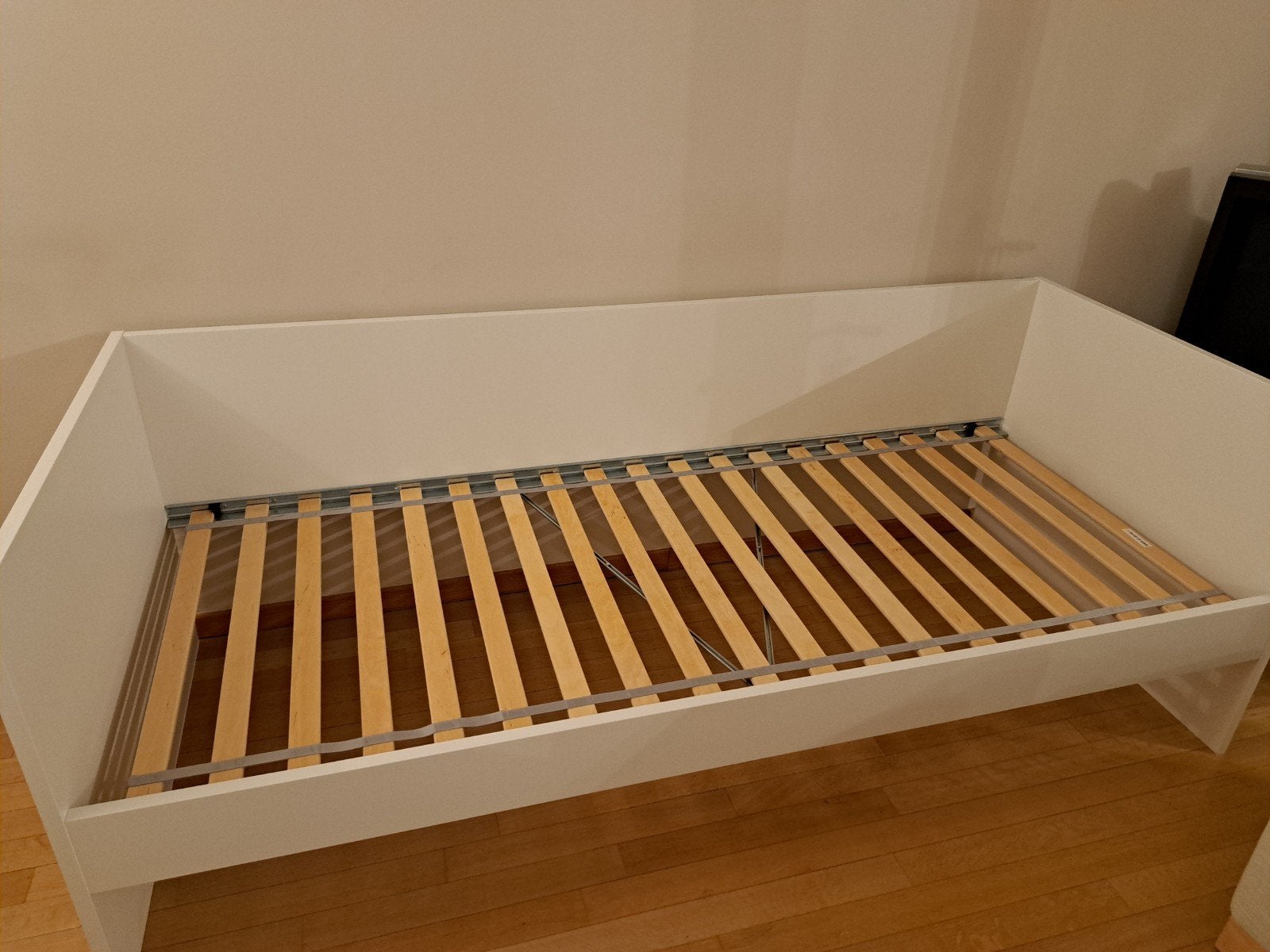 2 eenpersoonsbedden van IKEA - Zo goed als nieuw, zonder mat, Ophalen, Eenpersoons, Zo goed als nieuw, 80 cm