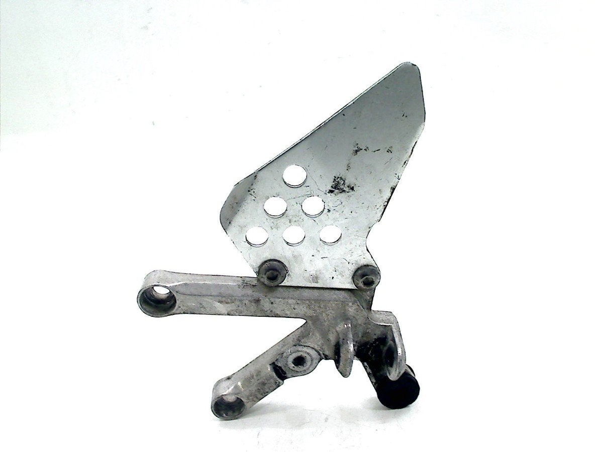 REPOSE PIEDS AVANT GAUCHE Buell S 1 (01-1970/-), Motos, Dhr. S. di Majo, Utilisé, Info@cama-motorparts.nl, P.J. Troelstraweg 8 8
3144 CX  MAASSLUIS, NL