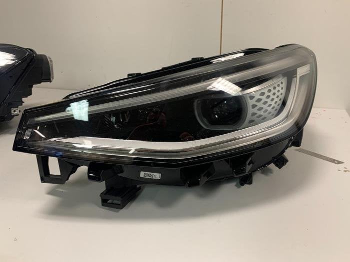 Koplamp links van een Volkswagen ID.4, Gebruikt, -, Volkswagen, -