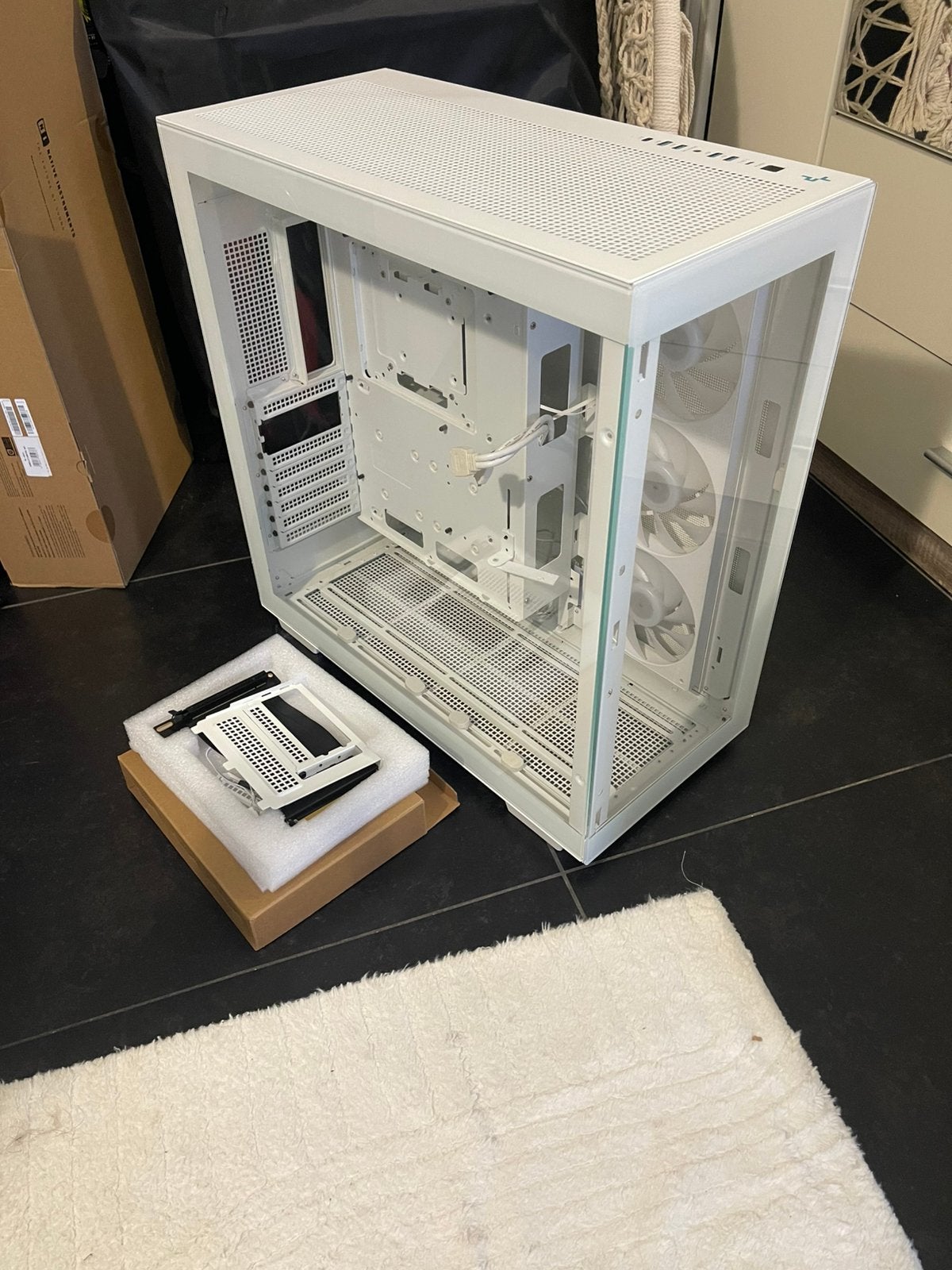 Deep cool case met verticale mount gpu, Computers en Software, Computerbehuizingen, Ophalen, Zo goed als nieuw