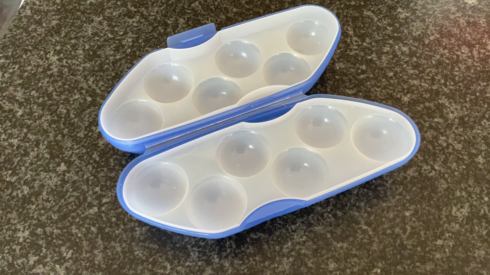 Boîte à œufs Tupperware, Maison & Meubles, Cuisine| Tupperware, Enlèvement ou Envoi, Comme neuf