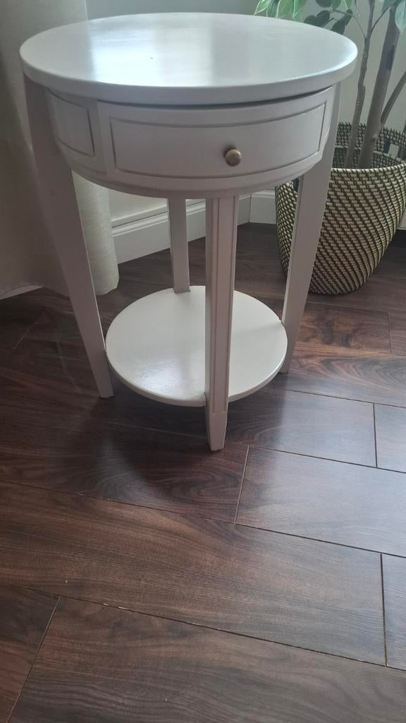 antieke tafel, Enlèvement