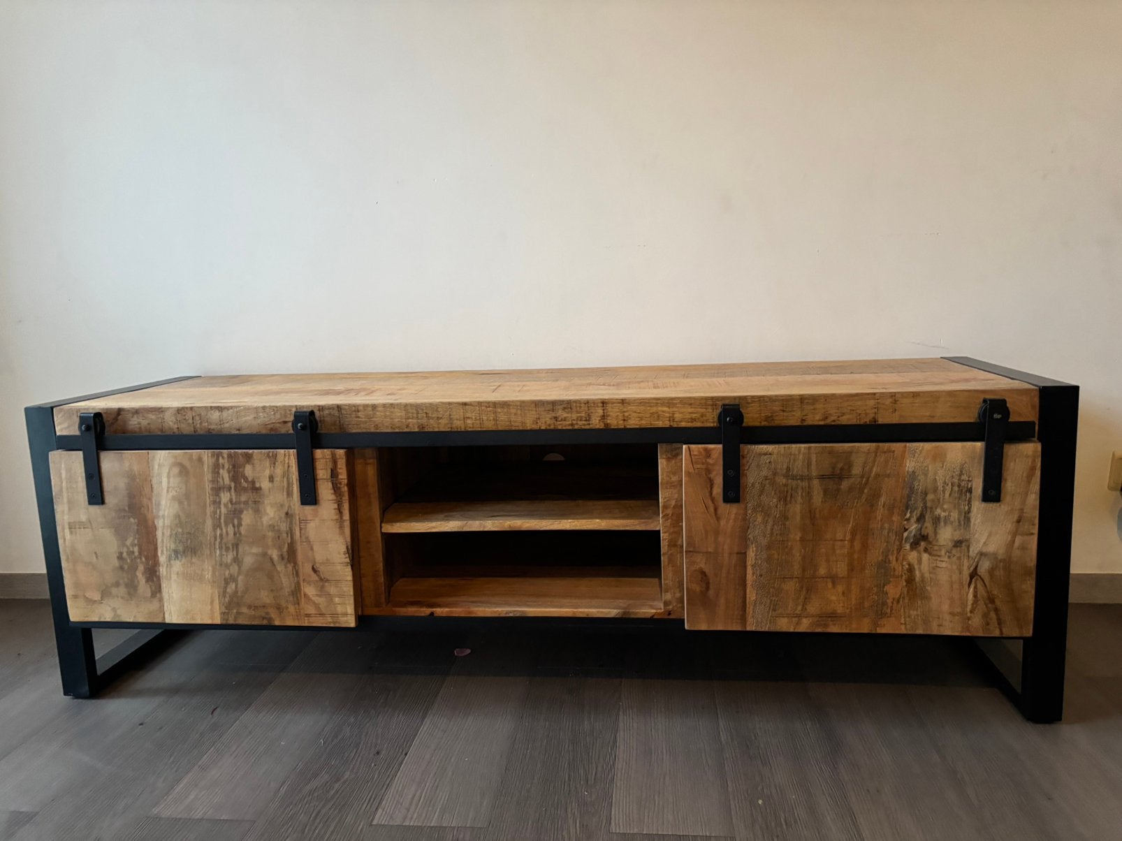 Mango houten Tv meubel, Huis en Inrichting, Ophalen, Zo goed als nieuw