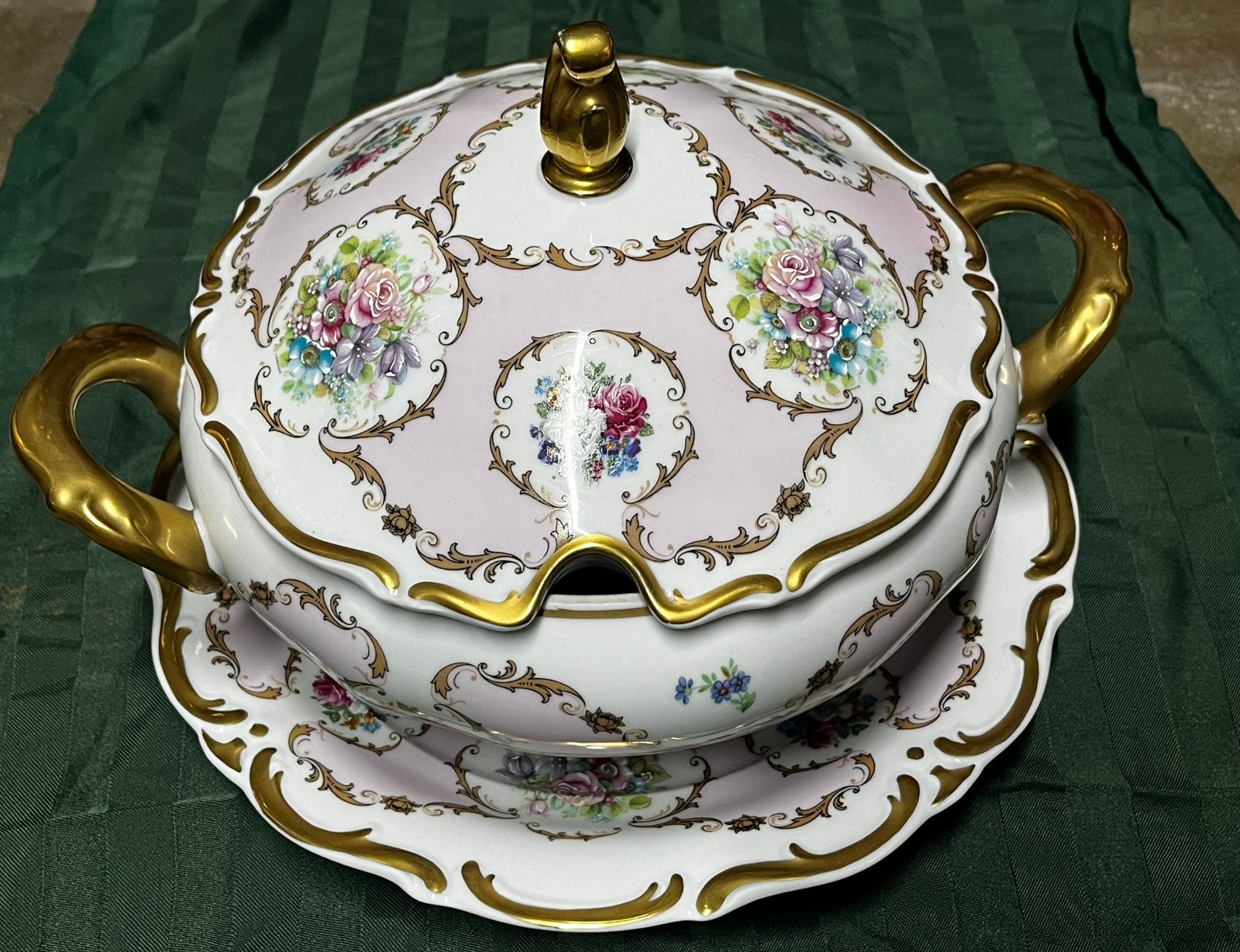Soupière+  plat de présentation en porcelaine vintage, Antiquités & Art, Enlèvement