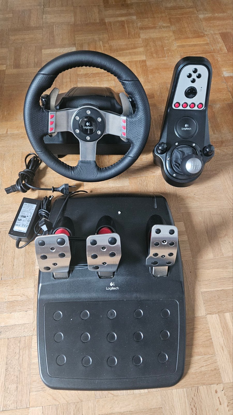 Logitech G27, Enlèvement, Comme neuf, Logitech