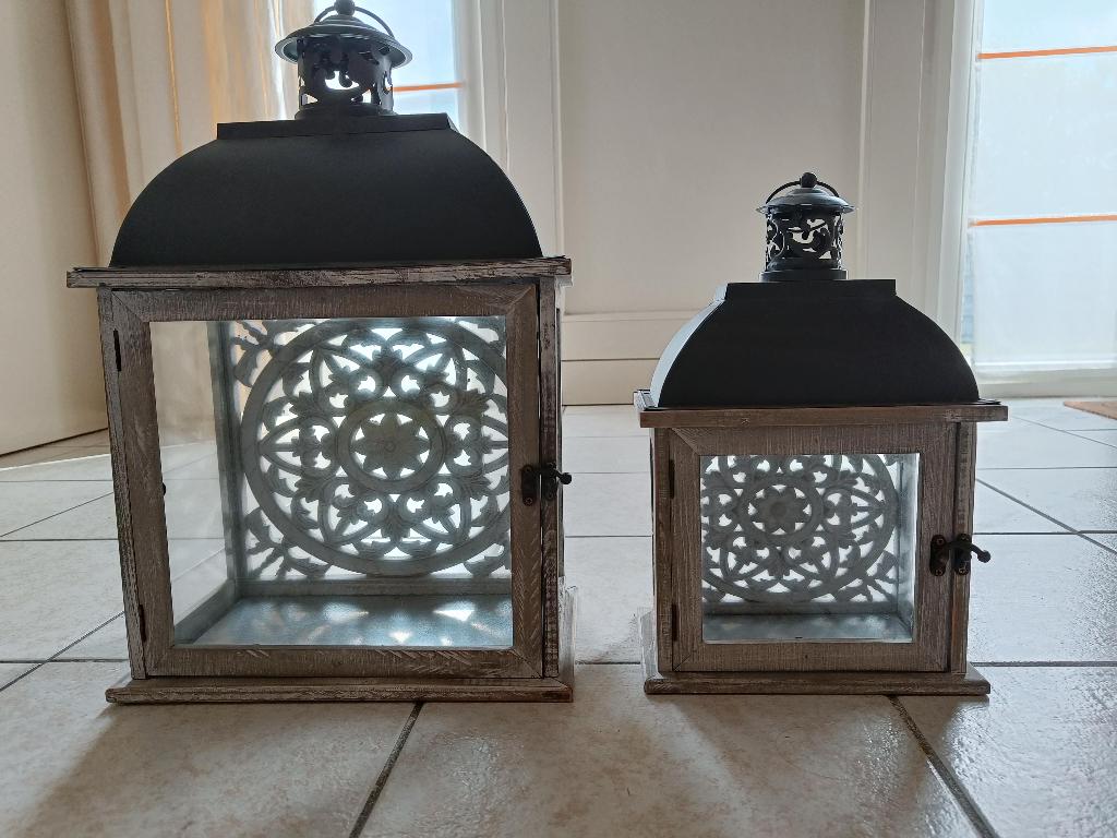 Twee mooie 'huisjes' voor grote kaarsen op terras. NIEUW, Tuin en Terras, Ophalen, Nieuw
