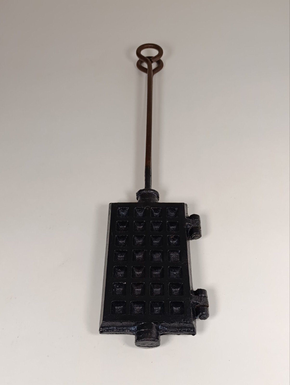 Antiek Gietijzeren Wafelijzer - 55 cm, Ophalen of Verzenden