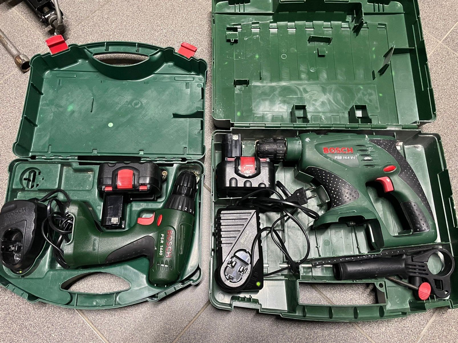 Une perceuse et une visseuse Bosch, Enlèvement, Utilisé, Foreuse et Perceuse
