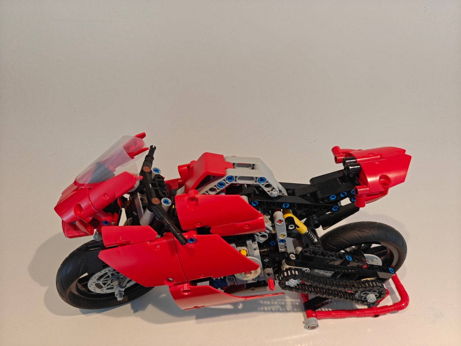 Lego 42107 - Ducati Panigale V4 R, Ophalen, Zo goed als nieuw, Motor