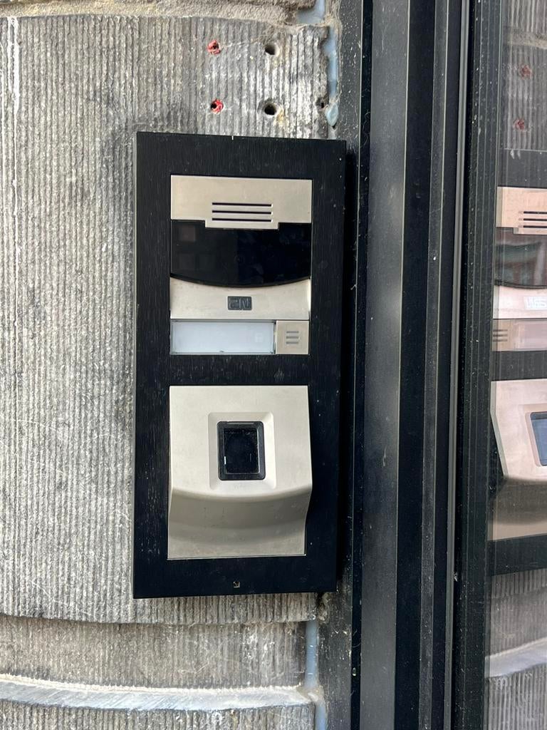 2N verso interphone video et lecteur d’empreintes digitales, Ophalen of Verzenden, Gebruikt