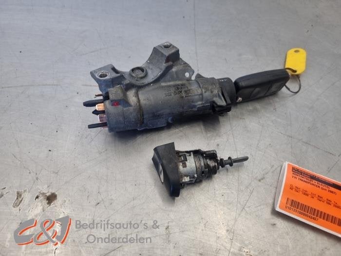 Serrure de contact + clé d'un Volkswagen Transporter, Autos : Pièces & Accessoires, Volkswagen, -, 3 mois de garantie, Utilisé