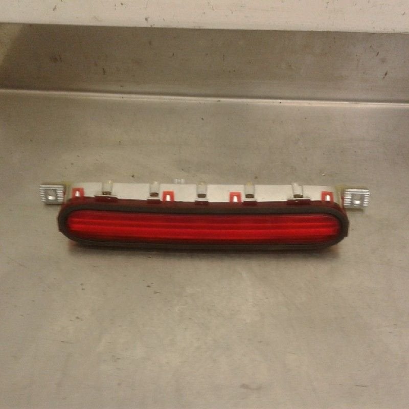 FEU STOP CENTRAL ARRIERE Toyota Corolla Verso (R10 / 11), Utilisé, Toyota