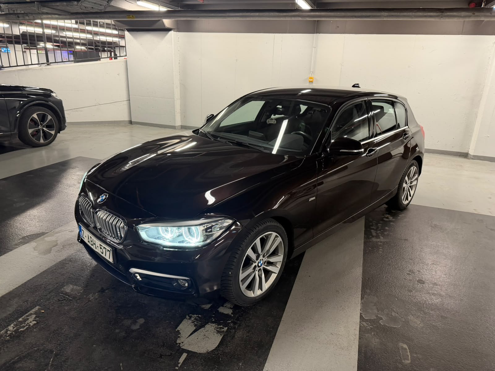 Bmw 116 i 2016, Bruin, Leder en Stof, 5 deurs, Particulier