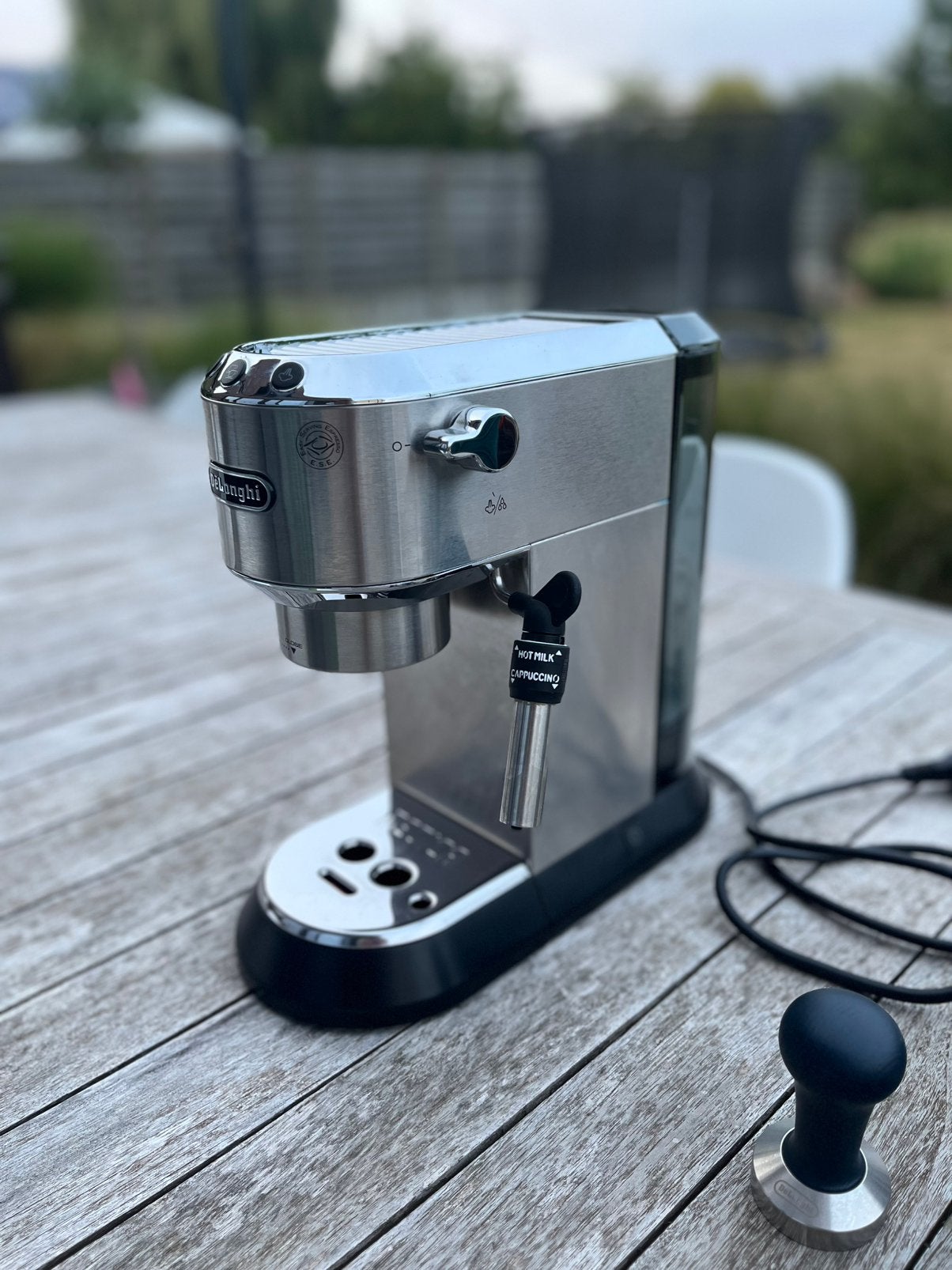 Delonghi Dedica Style EC685M Espressomachine + extra access., Ophalen, Zo goed als nieuw, Gemalen koffie, Stoompijpje