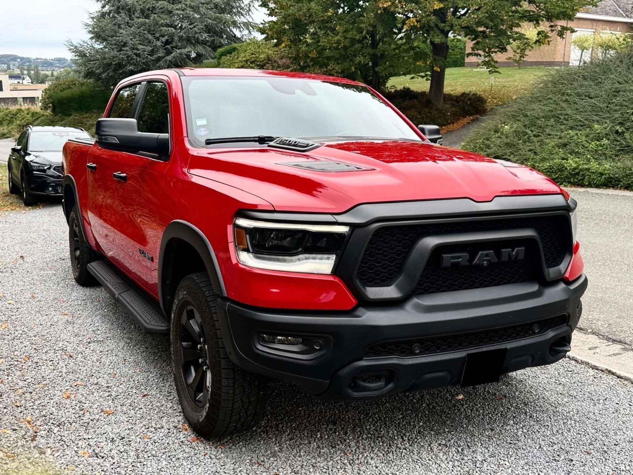 Dodge Ram 1500 REBEL HEMI E-TORQUE LPG 200L COCKPIT HEAD-UP, Auto's, Dodge, Automaat, 4 deurs, Gebruikt, Parkeersensor